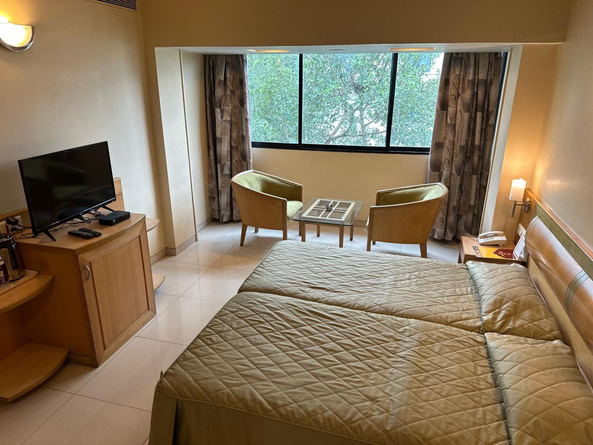 Hotel Ashirwad Pune Dış mekan fotoğraf